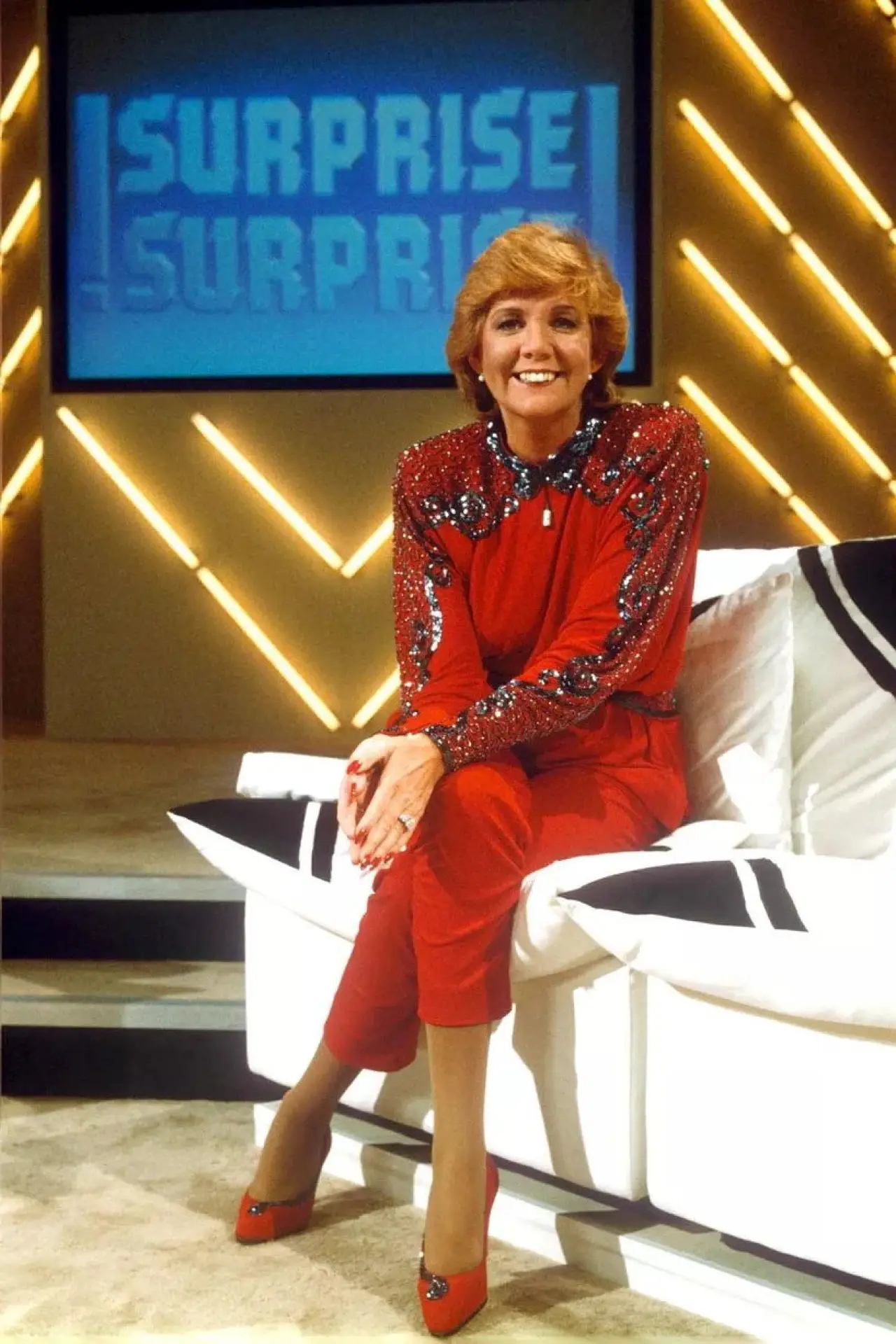 Series poster "Surprise, Surprise"