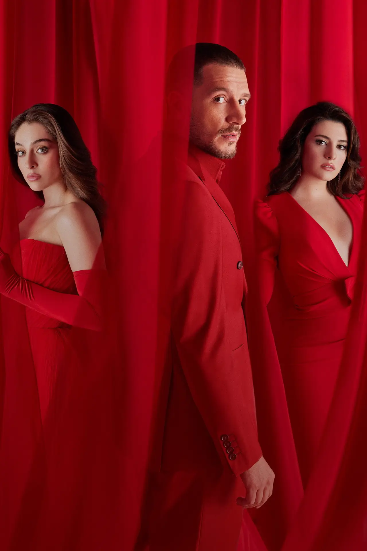 Series poster "Sakla Beni"