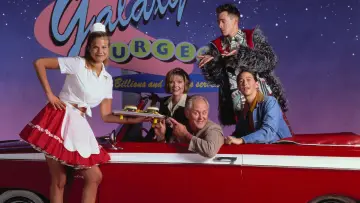 Backdrop к сериалу "3rd Rock from the Sun" #1327745