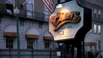 Backdrop к сериалу "Cheers" #1275846