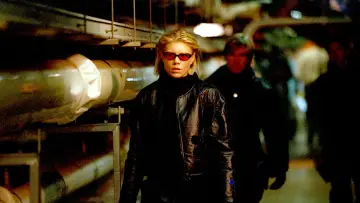 Backdrop for the TV series "La Femme Nikita" #1375415