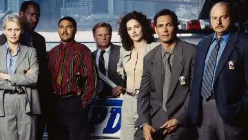Backdrop for the TV series "NYPD Blue" #1253127