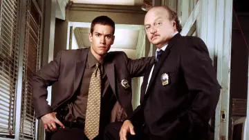 Backdrop for the TV series "NYPD Blue" #1253145