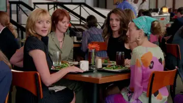 Backdrop for the TV series "Sex and the City" #1292677