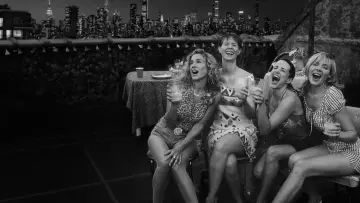 Backdrop for the TV series "Sex and the City" #1292711
