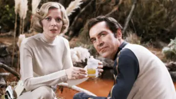 Backdrop for the TV series "Space: 1999" #1377647