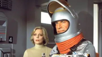 Backdrop for the TV series "Space: 1999" #1377652