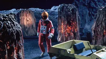 Backdrop for the TV series "Space: 1999" #1377657