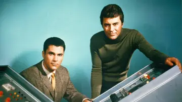 Backdrop for the TV series "The Time Tunnel" #1396614
