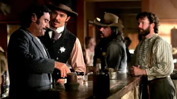 Backdrop к сериалу "Deadwood" #1323389