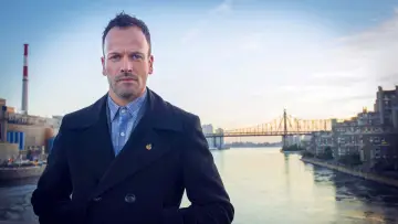 Backdrop for the TV series "Elementary" #1258526
