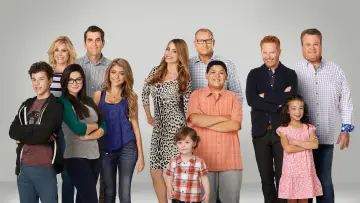Backdrop for the TV series "Modern Family" #1318209