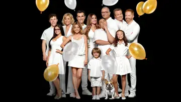 Backdrop for the TV series "Modern Family" #1318242