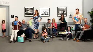 Backdrop for the TV series "Modern Family" #1318252