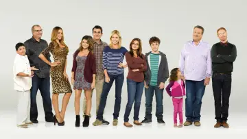 Backdrop for the TV series "Modern Family" #1318254