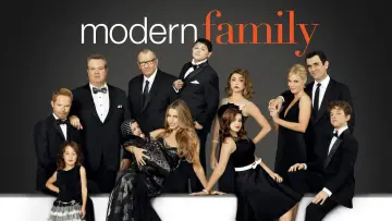 Backdrop for the TV series "Modern Family" #1318258