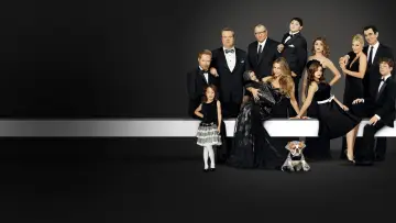 Backdrop for the TV series "Modern Family" #1318268