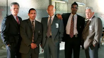 Backdrop for the TV series "The Closer" #1255160
