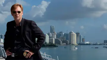 Backdrop к сериалу "CSI: Miami" #1251312