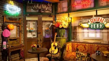 Backdrop к сериалу "Friends" #1235776