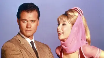Backdrop for the TV series "I Dream of Jeannie" #1324190