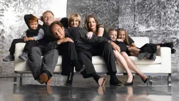 Backdrop for the TV series "According to Jim" #1309552