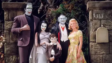 Backdrop for the TV series "The Munsters" #1358366