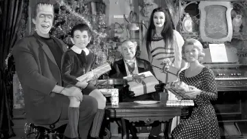 Backdrop for the TV series "The Munsters" #1358368