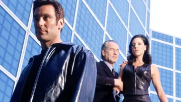 Backdrop for the TV series "The Pretender" #1337401