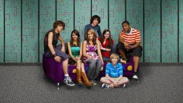 Backdrop к сериалу "Zoey 101" #1383352
