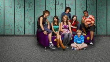 Backdrop к сериалу "Zoey 101" #1383355
