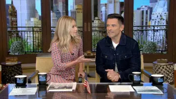 Backdrop for the TV series "LIVE with Kelly and Mark" #1221082