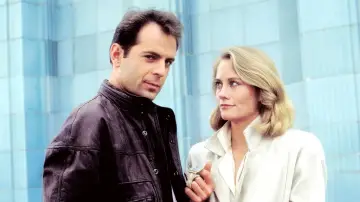 Backdrop к сериалу "Moonlighting" #1332093