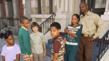 Backdrop for the TV series "Everybody Hates Chris" #1348478
