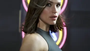 Backdrop for the TV series "Alias" #1469219