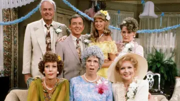 Backdrop for the TV series "Mama