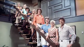 Backdrop for the TV series "The Brady Bunch" #1388293