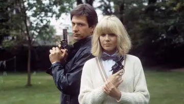 Backdrop к сериалу "Dempsey and Makepeace" #1446502