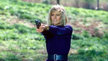 Backdrop к сериалу "Dempsey and Makepeace" #1446504