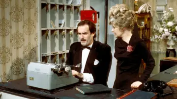 Backdrop for the TV series "Fawlty Towers" #1450912