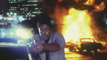 Backdrop for the TV series "L.A. Heat" #1599119