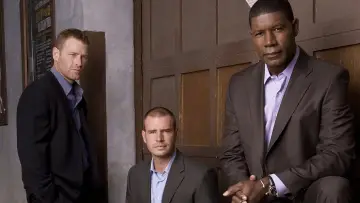 Backdrop for the TV series "The Unit" #1324032