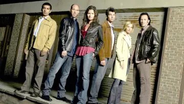 Backdrop for the TV series "Crossing Jordan" #1269495