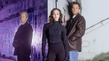 Backdrop for the TV series "Dark Angel" #1363454