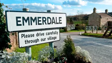 Backdrop for the TV series "Emmerdale" #1230733