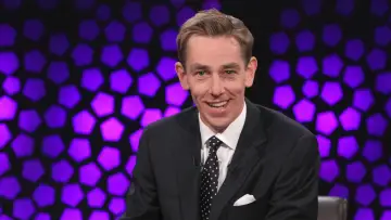 Backdrop for the TV series "The Late Late Show" #1557597