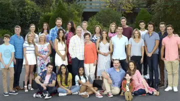 Backdrop к сериалу "Neighbours" #1301078