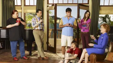 Backdrop к сериалу "Two and a Half Men" #1249466