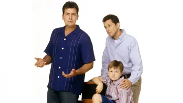 Backdrop к сериалу "Two and a Half Men" #1249493