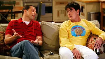 Backdrop к сериалу "Two and a Half Men" #1249503